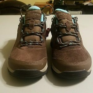 New Balance hiking shoes 6W